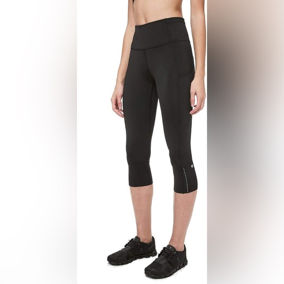 lululemon athletica Pants - Lululemon Fast & Free Crop II *Nulux 19" BLACK Size 6